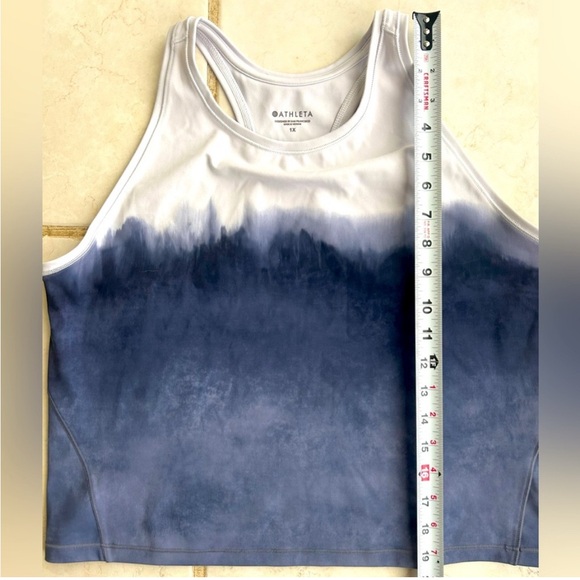 Athleta Set 7/8 leggings. Size large, like new condition. Top 1x. - Picture 2 of 5